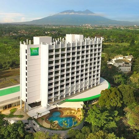 Hotel Ibis Styles Bogor Raya Esterno foto