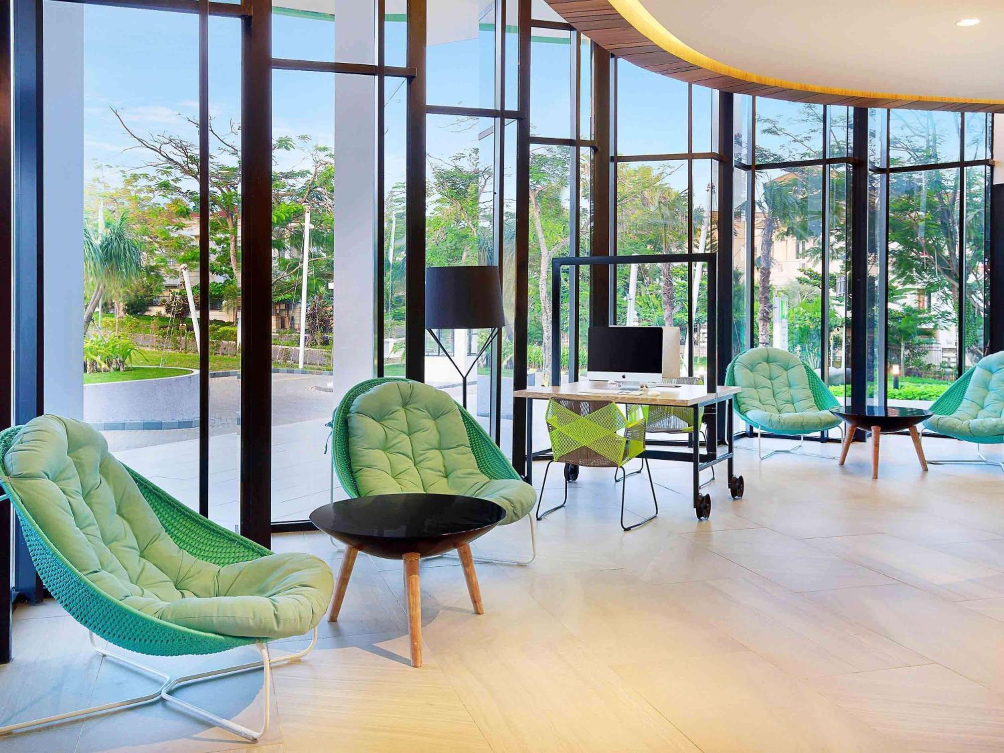 Hotel Ibis Styles Bogor Raya Esterno foto