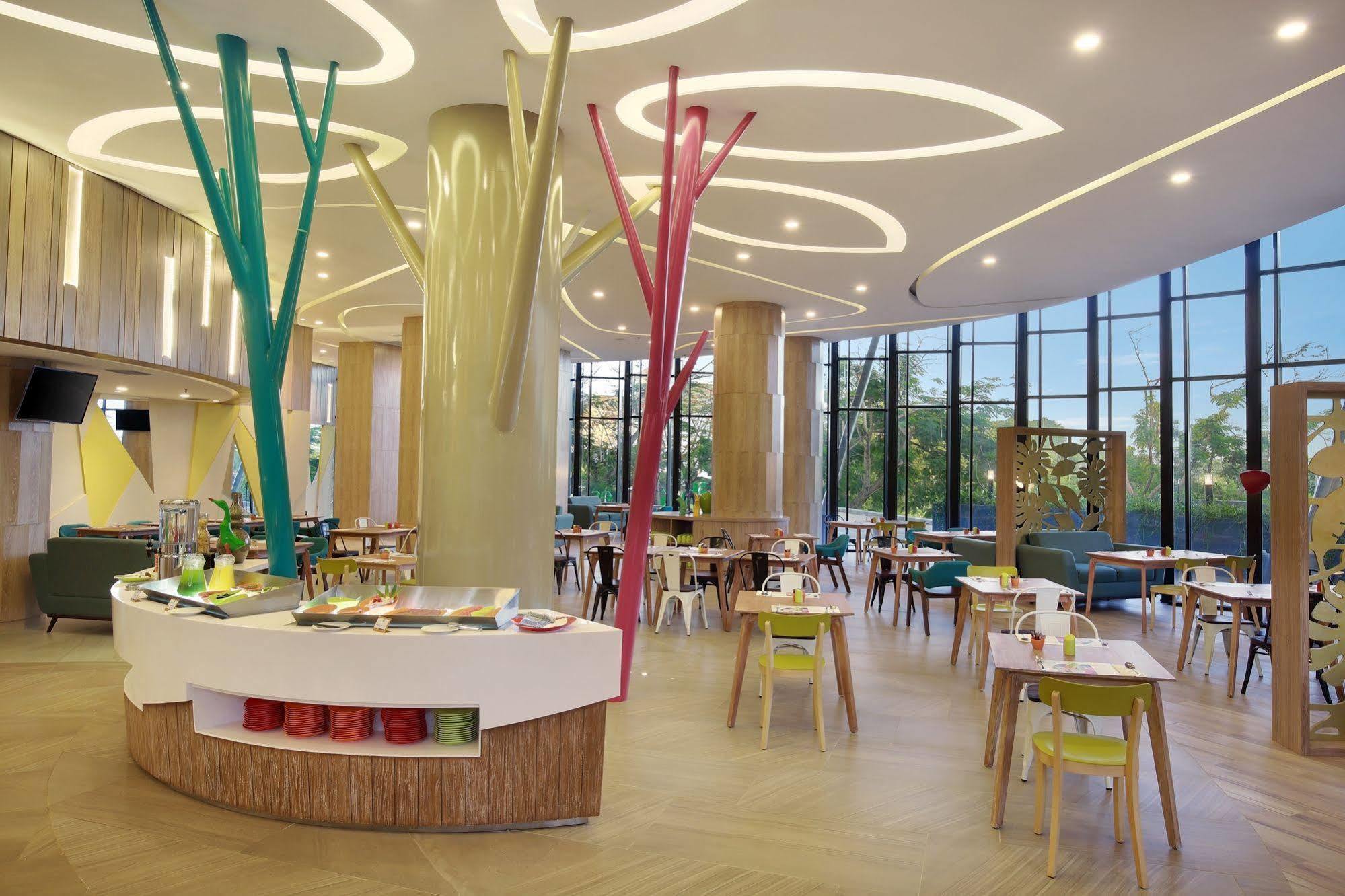 Hotel Ibis Styles Bogor Raya Esterno foto