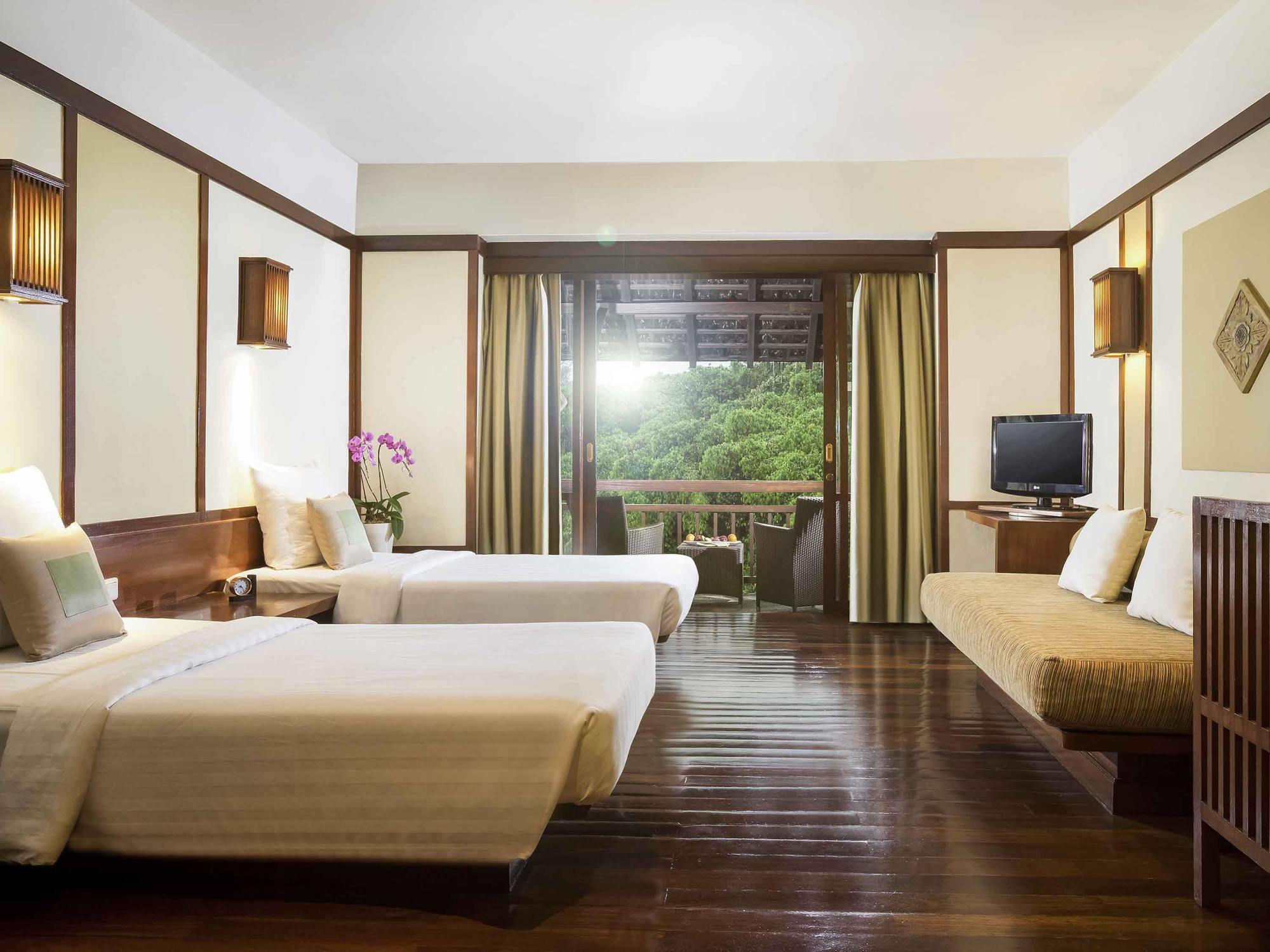 Hotel Ibis Styles Bogor Raya Esterno foto