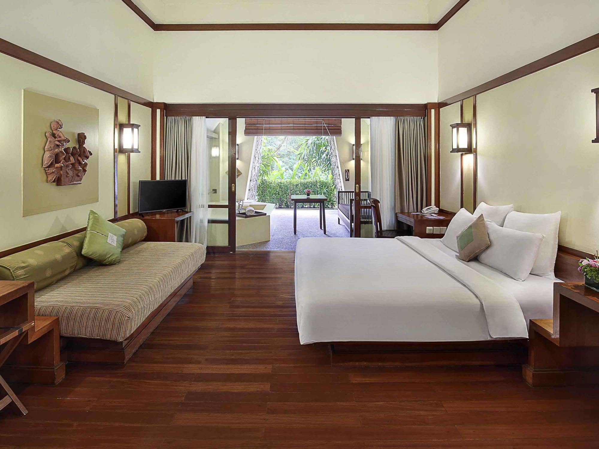 Hotel Ibis Styles Bogor Raya Esterno foto