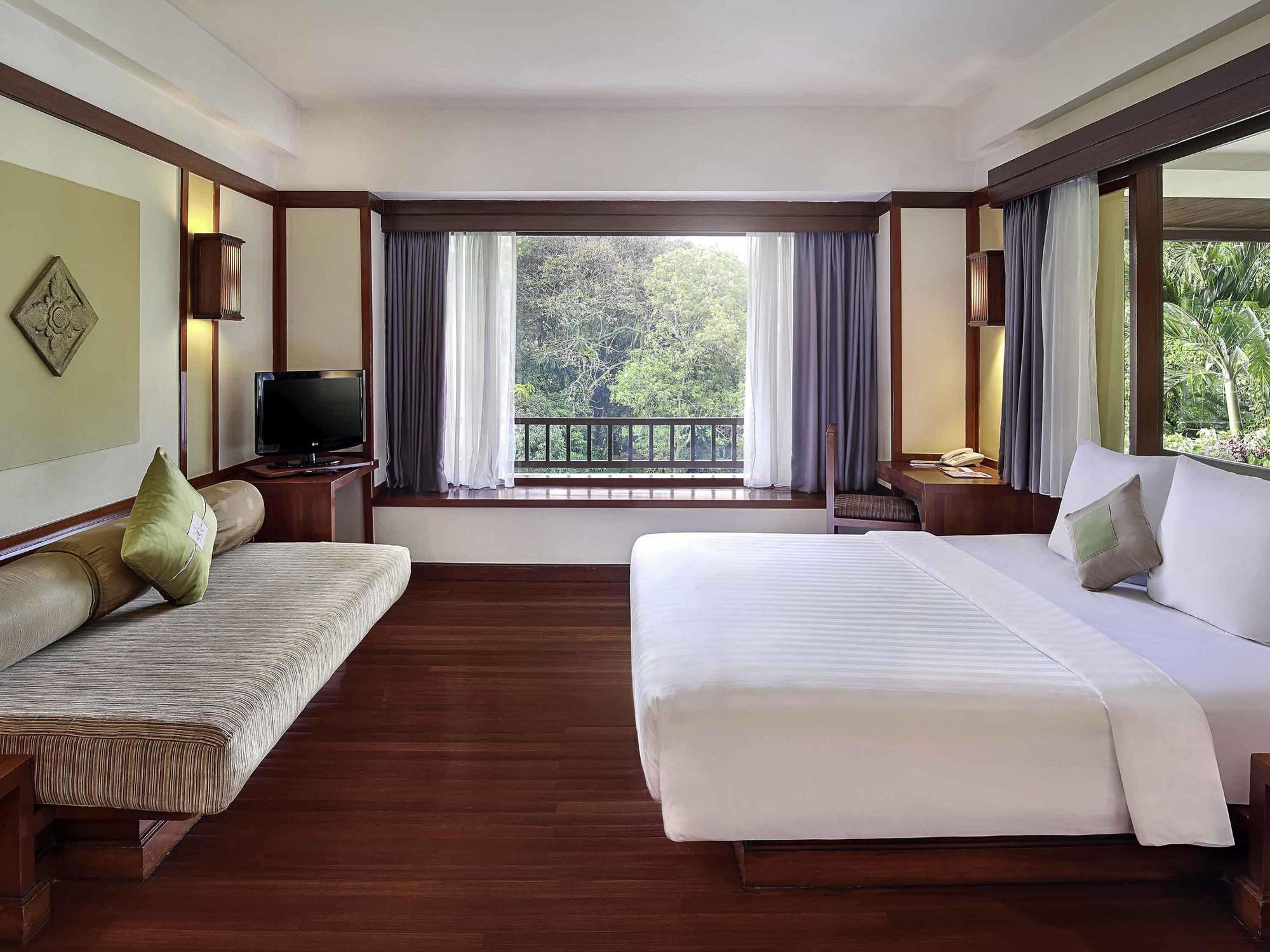 Hotel Ibis Styles Bogor Raya Esterno foto